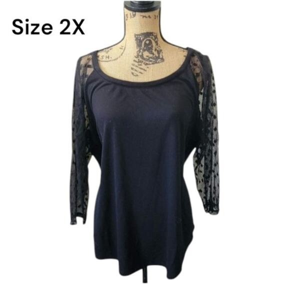 2X Torrid Black Polka Dot Mesh Sleeve Raglan Top - Picture 1 of 5